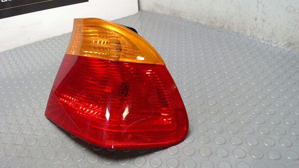 Foto: RÜCKLEUCHTE RECHTS eines BMW 320i