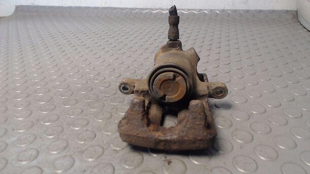 Foto: BREMSSATTEL HINTEN RECHTS eines Audi 80 Avant 2.0 E