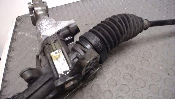 Foto: SERVOLENKUNG eines VW Golf 1.9 TDI