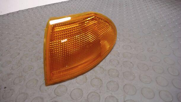 Foto: BLINKER VORN LINKS eines Opel Astra Caravan 16V GTI