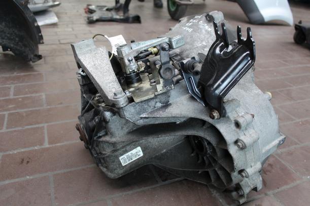 Foto: SCHALTGETRIEBE 5-GANG eines Ford Focus C-MAX 1.8