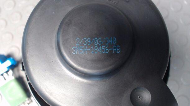Foto: HEIZUNGSGEBLÄSE eines Ford Focus C-MAX 1.8