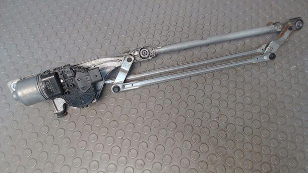 Foto: SCHEIBENWISCHERMOTOR VORN eines Ford Focus Turnier 1.8 TS