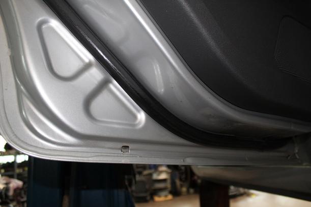 Foto: TÜR HINTEN LINKS ( VOR FACELIFT ) eines Ford Focus Turnier 1.8 TS