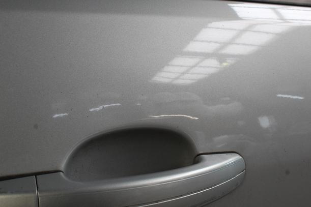 Foto: TÜR HINTEN RECHTS ( VOR FACELIFT ) eines Ford Focus Turnier 1.8 TS