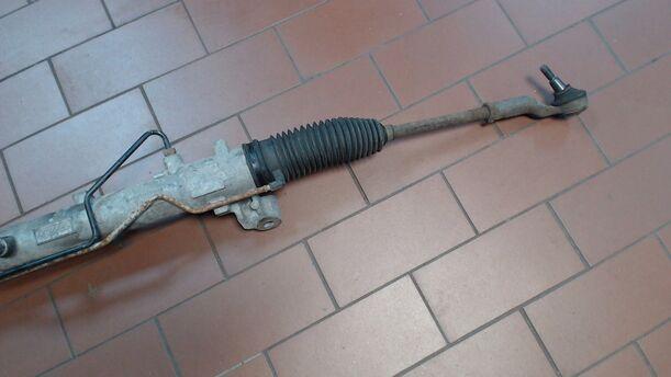 Foto: SERVOLENKUNG eines Ford Focus Turnier 1.8 TS