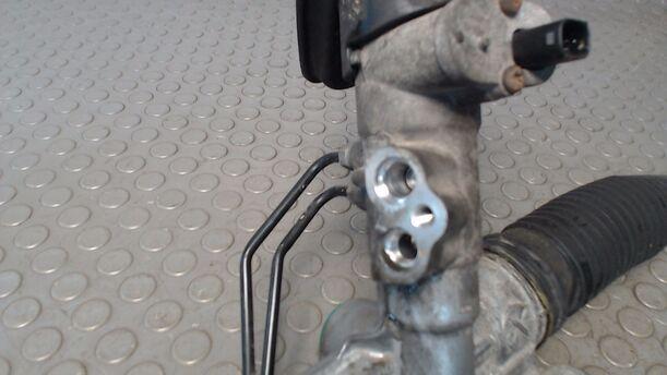 Foto: SERVOLENKUNG eines Ford Focus Turnier 1.8 TS