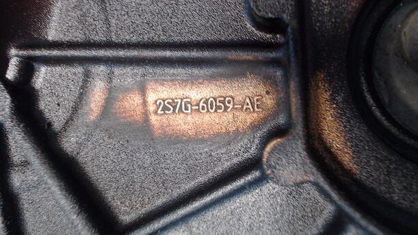 Foto: STEUERGEHÄUSE/ STIRNDECKEL eines Ford Focus Turnier 1.8 TS