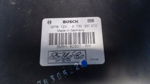 Foto: ELEKTROLÜFTER eines Ford Focus Turnier 1.8 TS