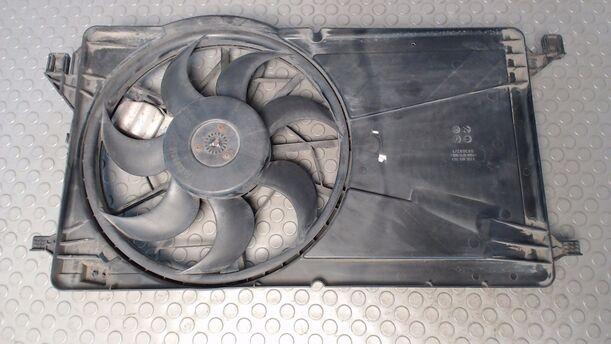Foto: ELEKTROLÜFTER eines Ford Focus Turnier 1.8 TS