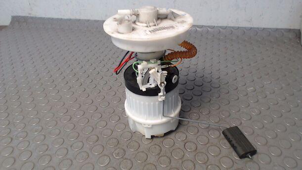 Foto: KRAFTSTOFFPUMPE eines Ford Focus Turnier 1.8 TS