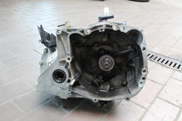 Foto: SCHALTGETRIEBE 5-GANG JH3128 (Ungeprüft) eines Renault Modus 1.2 16V