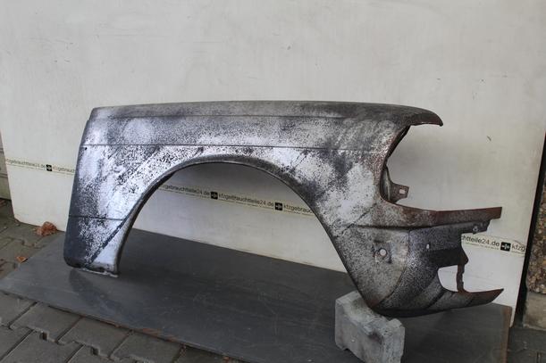 Foto: KOTFLÜGEL VORN RECHTS (Zubehör) eines MERCEDES-BENZ 200