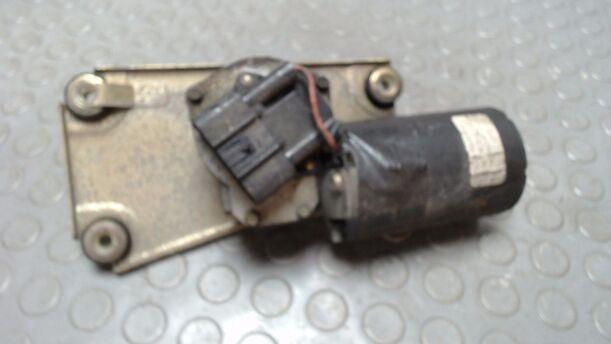 Foto: SCHEIBENWISCHERMOITOR VORN eines Opel Corsa LS