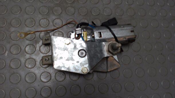 Foto: SCHEIBENWISCHERMOTOR HINTEN eines Opel Corsa LS