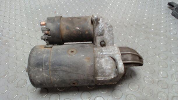 Foto: ANLASSER / STARTER eines Opel Corsa LS