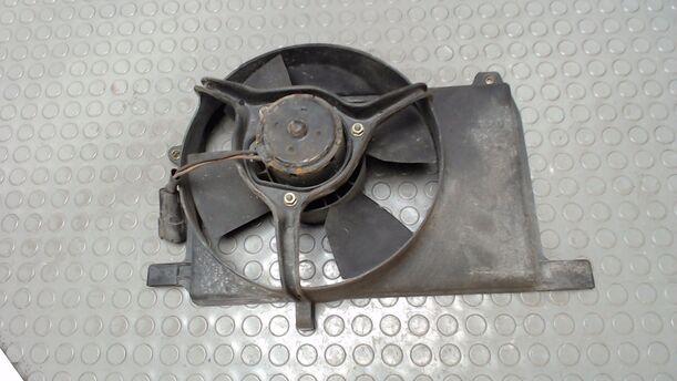 Foto: ELEKTROLÜFTER eines Opel Corsa LS