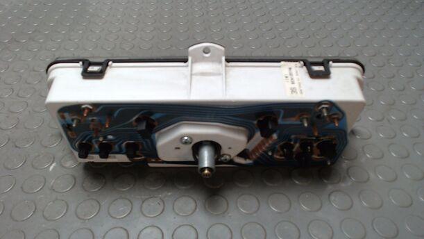 Foto: TACHOEINHEIT eines Opel Corsa LS