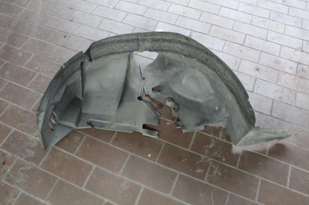 Foto: INNENRADHAUS VORN LINKS eines Mercedes-Benz A 140