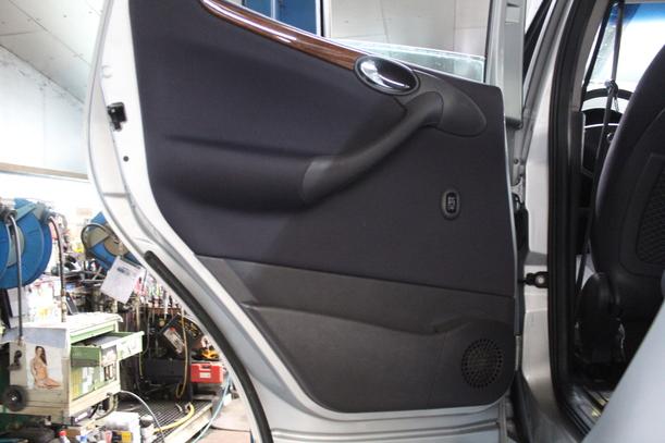 Foto: TÜR HINTEN LINKS KURZ eines Mercedes-Benz A 140