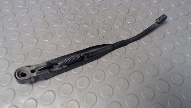 Foto: SCHEIBENWISCHERARM HINTEN eines Mercedes-Benz A 140 Fun