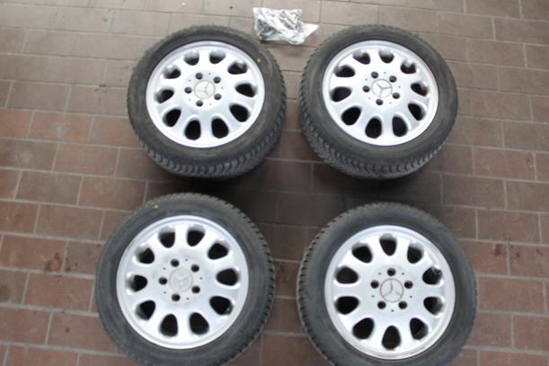 Foto: RADSATZ / ALUFELGEN MIT REIFEN 15ZOLL eines Mercedes-Benz A 140