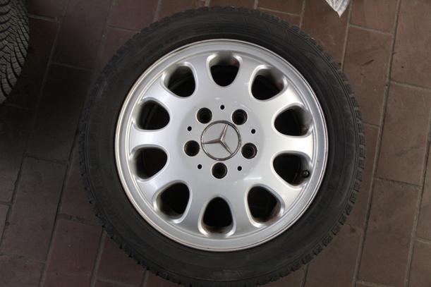 Foto: RADSATZ / ALUFELGEN MIT REIFEN 15ZOLL eines Mercedes-Benz A 140