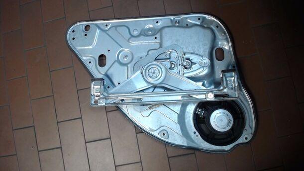 Foto: FENSTERHEBER ELEKTRISCH HINTEN RECHTS eines Ford Focus Turnier 1.6 TDCi DPF Fun