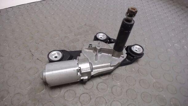 Foto: SCHEIBENWISCHERMOTOR HINTEN eines Ford Focus Turnier 1.6 TDCi DPF