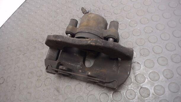 Foto: BREMSSATTEL VORN LINKS eines Ford Focus Turnier 1.6 TDCi DPF