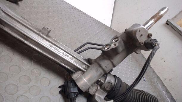 Foto: SERVOLENKUNG eines Ford Focus Turnier 1.6 TDCi DPF Fun