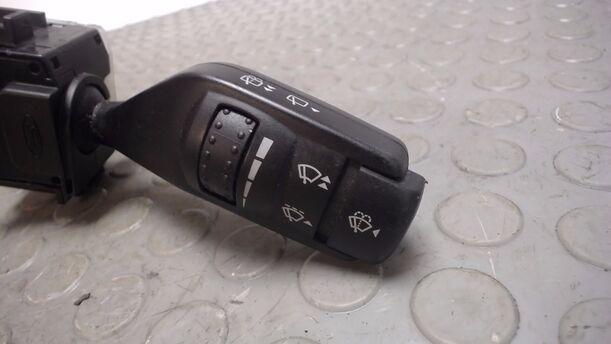 Foto: SCHEIBENWISCHERSCHALTER eines Ford Focus Turnier 1.6 TDCi DPF Fun