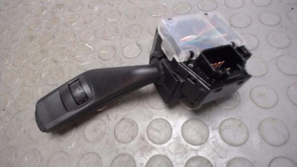 Foto: SCHEIBENWISCHERSCHALTER eines Ford Focus Turnier 1.6 TDCi DPF Fun