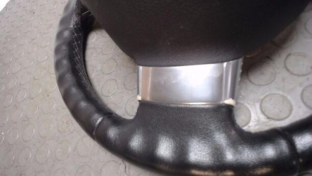 Foto: LEDERLENKRAD ( OHNE AIRBAG ) eines Ford Focus Turnier 1.6 TDCi DPF Fun