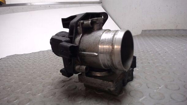 Foto: DROSSELKLAAPENSTUTZEN eines Ford Focus Turnier 1.6 TDCi DPF Fun