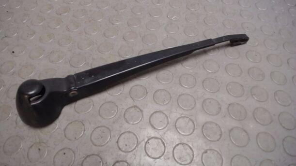 Foto: SCHEIBENWISCHERARM HINTEN eines VW Passat Variant 1.8 5V GLX