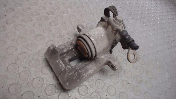 Foto: BREMSSATTEL HINTEN LINKS eines VW Passat Variant 1.8 5V GLX