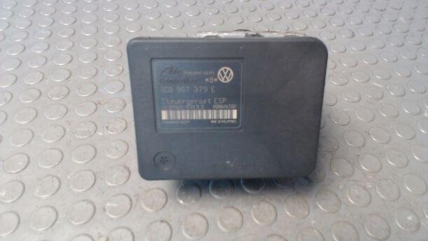 Foto: HAUPTBREMSAGGREGAT ABS eines VW Golf 1.4 Fun
