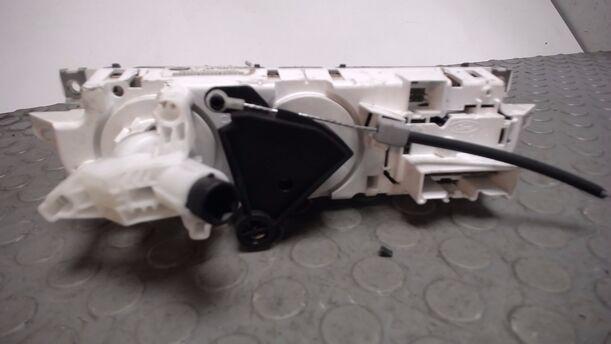 Foto: HEIZUNGSBETÄTIGUNG eines Ford Focus Turnier 1.6 TDCi DPF