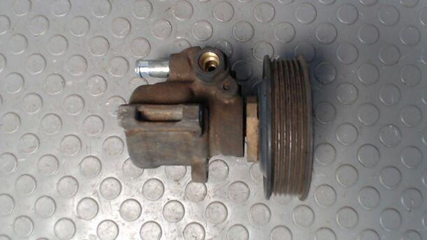Foto: PUMPE SERVOLENKUNG eines VW Golf Variant 1.4 GLX