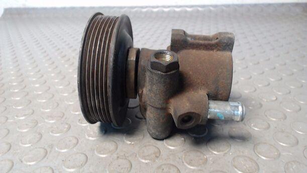 Foto: PUMPE SERVOLENKUNG eines VW Golf Variant 1.4 GLX