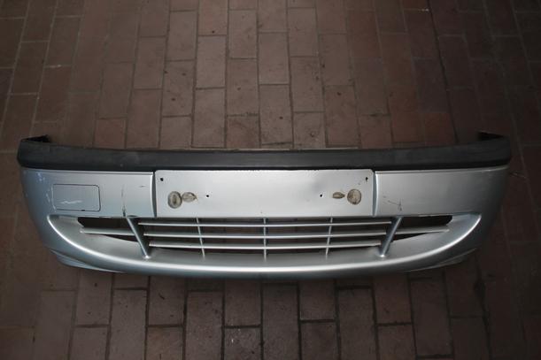 Foto: STOSSSTANGE / STOSSFÄNGER VORN eines Ford Fiesta XLi