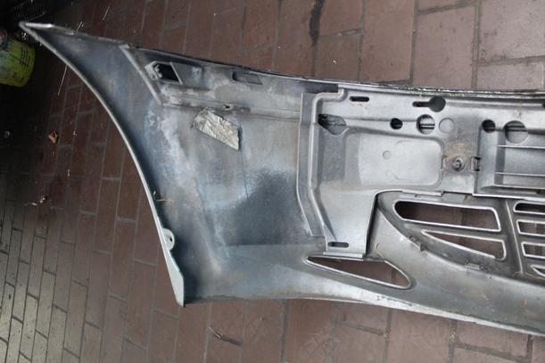 Foto: STOSSSTANGE / STOSSFÄNGER VORN eines Ford Fiesta XLi