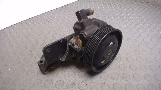 Foto: PUMPE SERVOLENKUNG eines Ford Fiesta XLi
