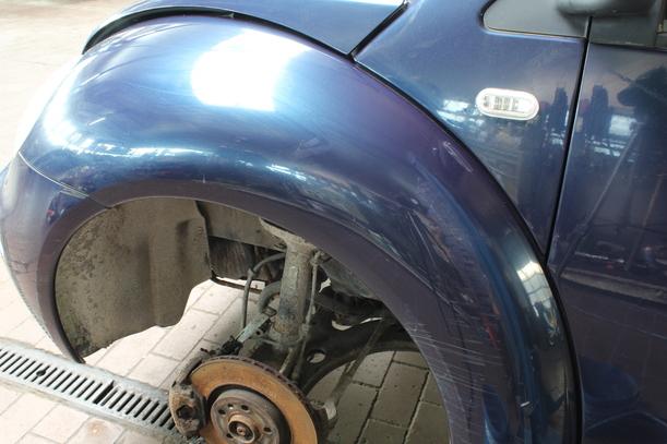 Foto: KOTFLÜGEL VORN LINKS eines VW New Beetle 1.9 TDI