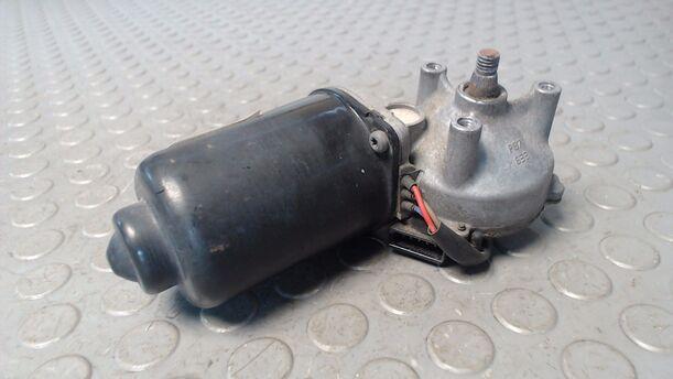 Foto: SCHEIBENWISCHERMOTOR VORN eines VW New Beetle 1.9 TDI