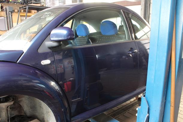Foto: TÜR VORN LINKS eines VW New Beetle 1.9 TDI