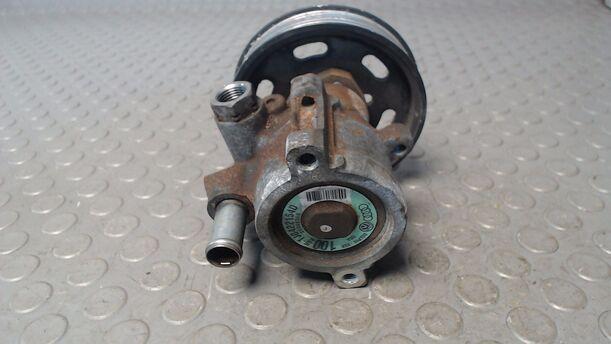 Foto: SERVOPUMPE/ PUMPE SERVOLENKUNG eines VW New Beetle 1.9 TDI