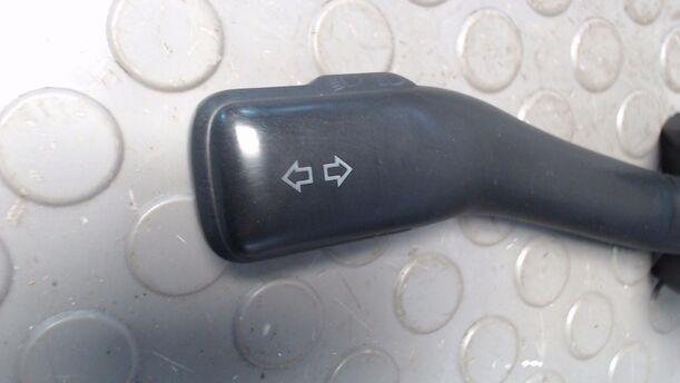 Foto: BLINKERSCHALTER/ KOMBISCHALTER eines VW New Beetle 1.9 TDI