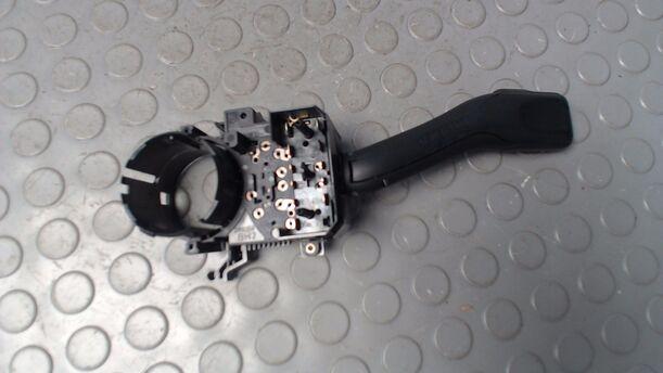 Foto: BLINKERSCHALTER/ KOMBISCHALTER eines VW New Beetle 1.9 TDI